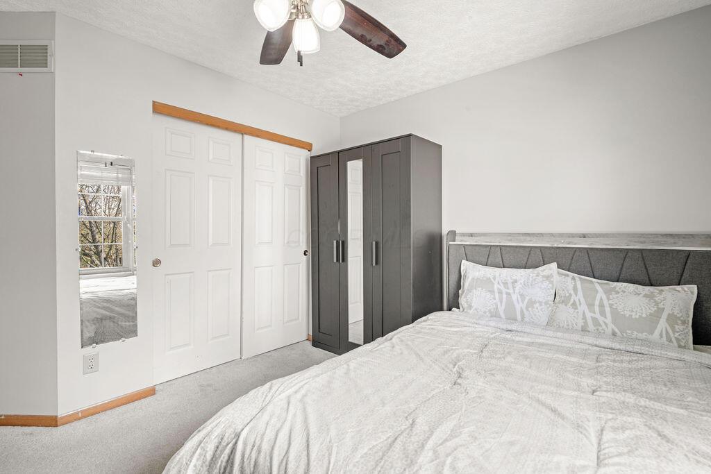 Hilliard, Ohio 43026, United States, 4 Bedrooms Bedrooms, ,3 BathroomsBathrooms,Residential,Contingent,113051