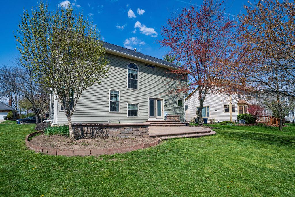 Hilliard, Ohio 43026, United States, 4 Bedrooms Bedrooms, ,3 BathroomsBathrooms,Residential,Contingent,113051