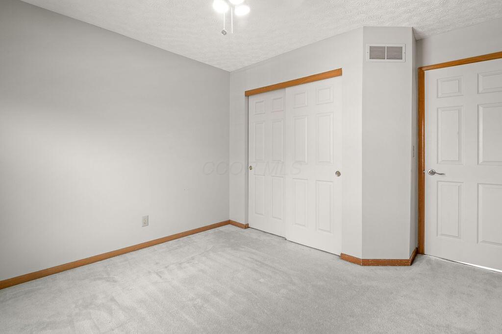 Hilliard, Ohio 43026, United States, 4 Bedrooms Bedrooms, ,3 BathroomsBathrooms,Residential,Contingent,113051