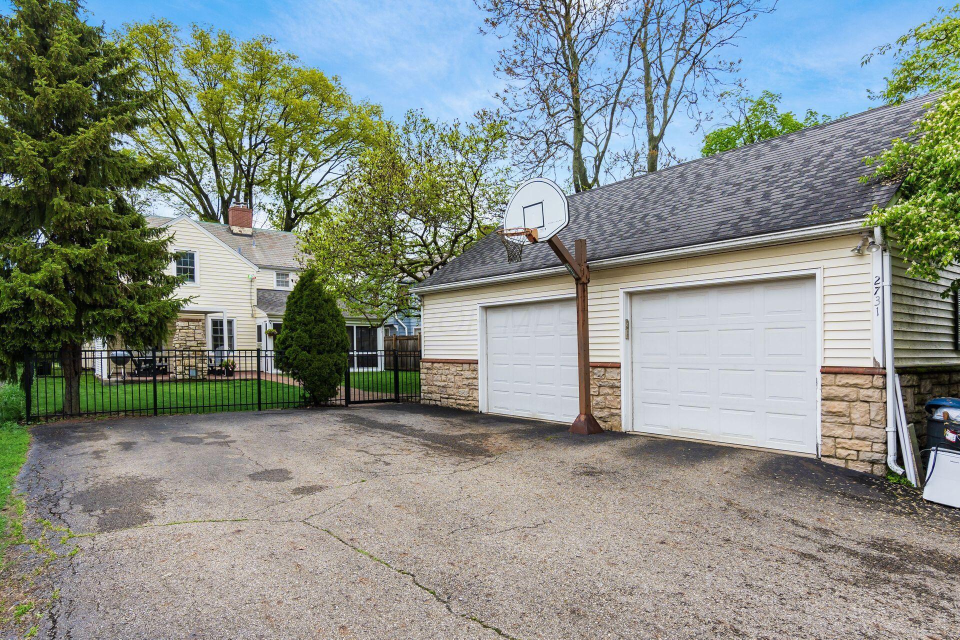 2731 E Broad Street, Bexley, Ohio image 43