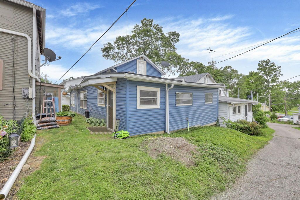 Photo of 8 1st Street, Lancaster, OH 43130 (MLS # 226022959)