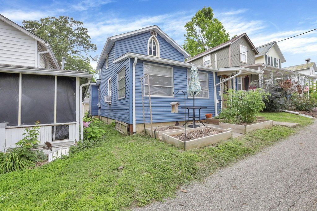 Photo of 8 1st Street, Lancaster, OH 43130 (MLS # 226022959)