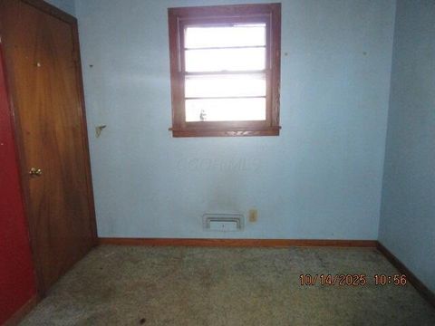 Tiny photo for 950 Federal Road, Little Hocking, OH 45742 (MLS # 225039643)