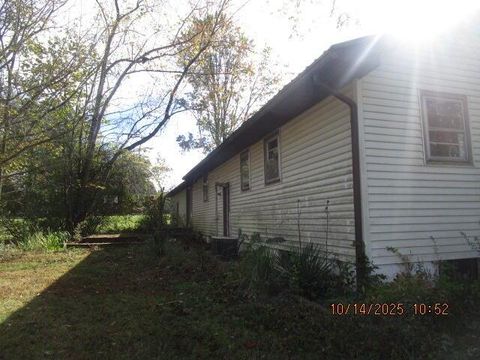 Tiny photo for 950 Federal Road, Little Hocking, OH 45742 (MLS # 225039643)