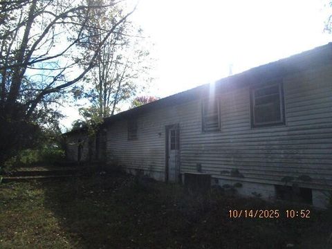 Tiny photo for 950 Federal Road, Little Hocking, OH 45742 (MLS # 225039643)