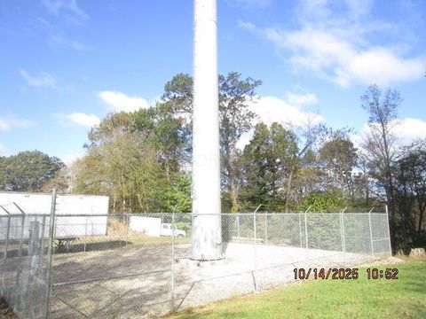 Tiny photo for 950 Federal Road, Little Hocking, OH 45742 (MLS # 225039643)