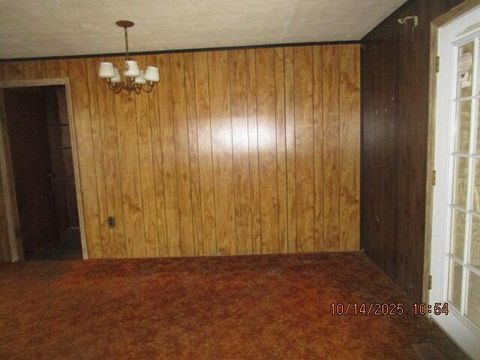 Tiny photo for 950 Federal Road, Little Hocking, OH 45742 (MLS # 225039643)