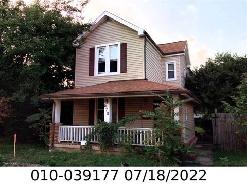 Photo of 570 Southwood Avenue, Columbus, OH 43207 (MLS # 226001160)