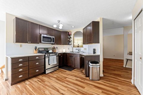 Photo of 5052 Bressler Drive, Hilliard, OH 43026 (MLS # 225026340)