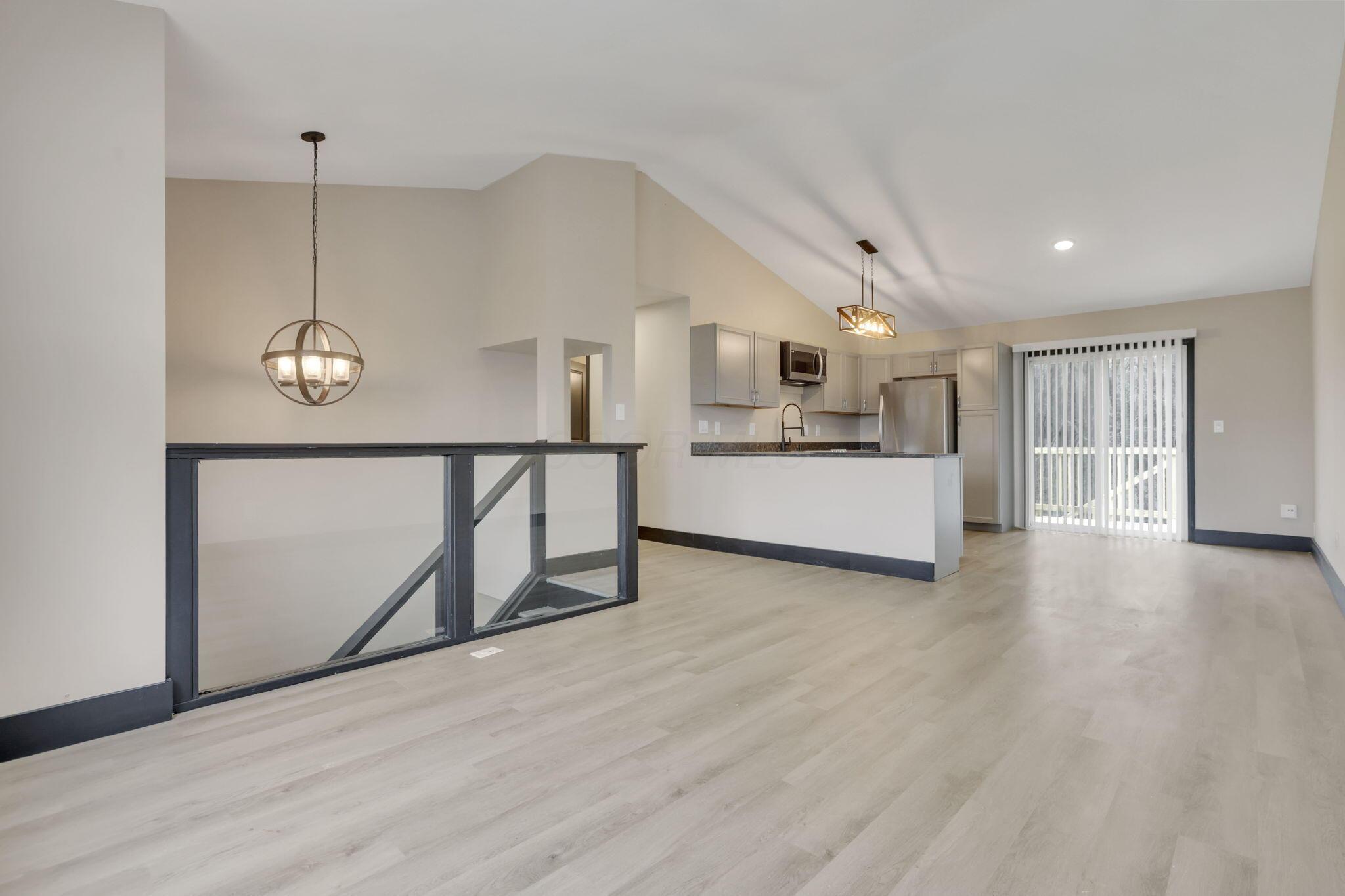 7891 Fairfax Loop Drive, Blacklick, Ohio image 3
