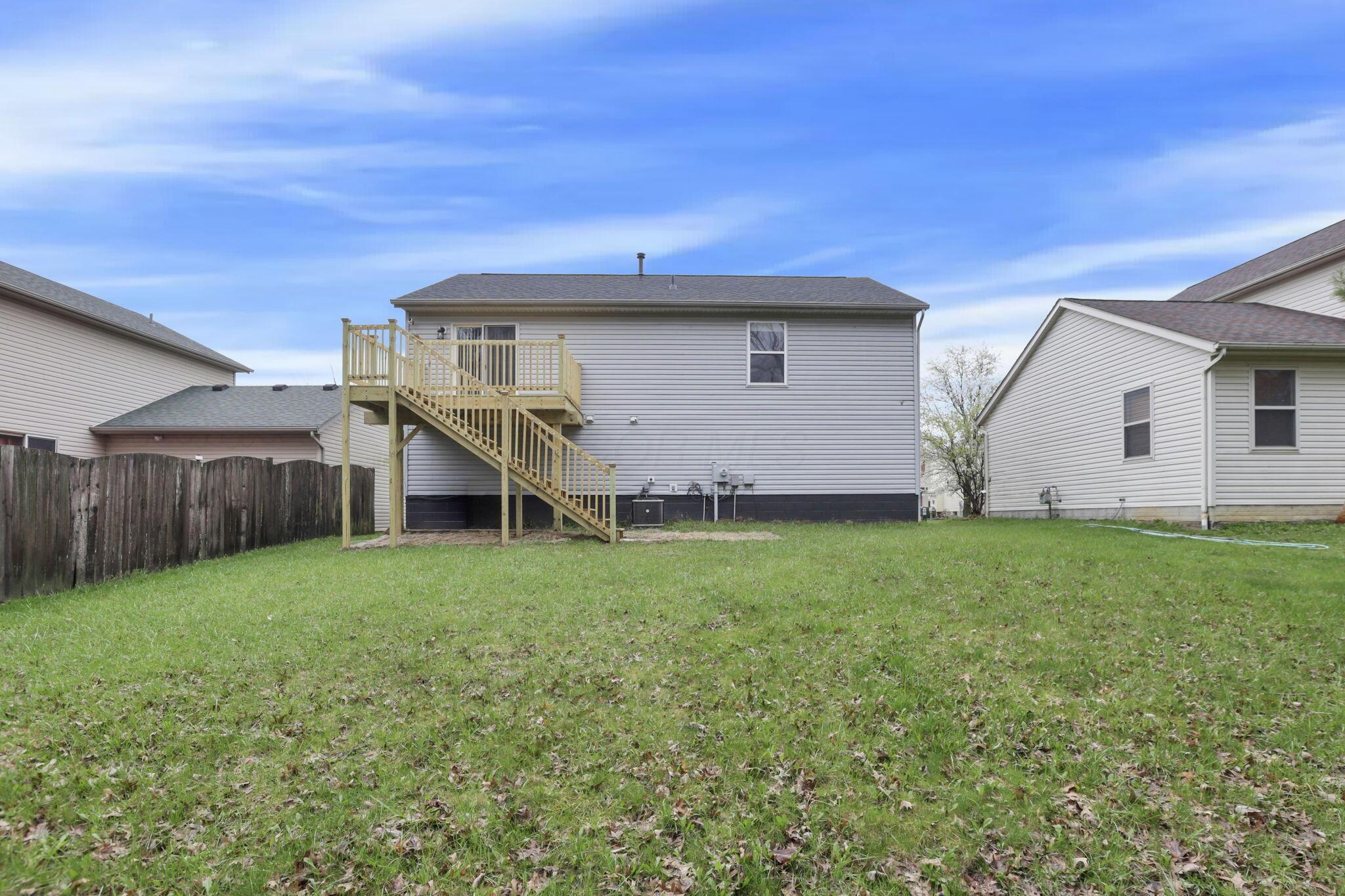 7891 Fairfax Loop Drive, Blacklick, Ohio image 30