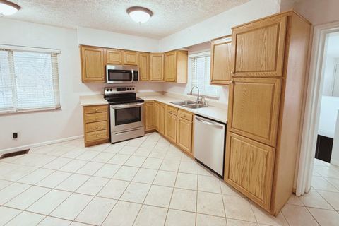 Tiny photo for 438 Grange Hall Road, Beaver Creek, OH 45430 (MLS # 226000720)