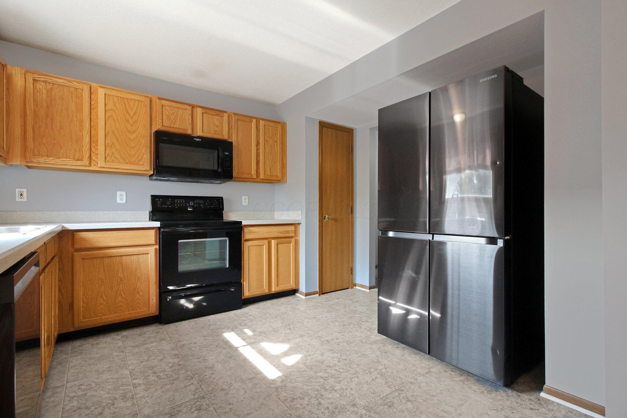 398 Ruffin Drive, Galloway, Ohio image 16