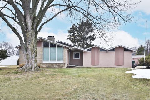 Photo of 1144 Reed Circle Drive, Columbus, OH 43224 (MLS # 226004484)