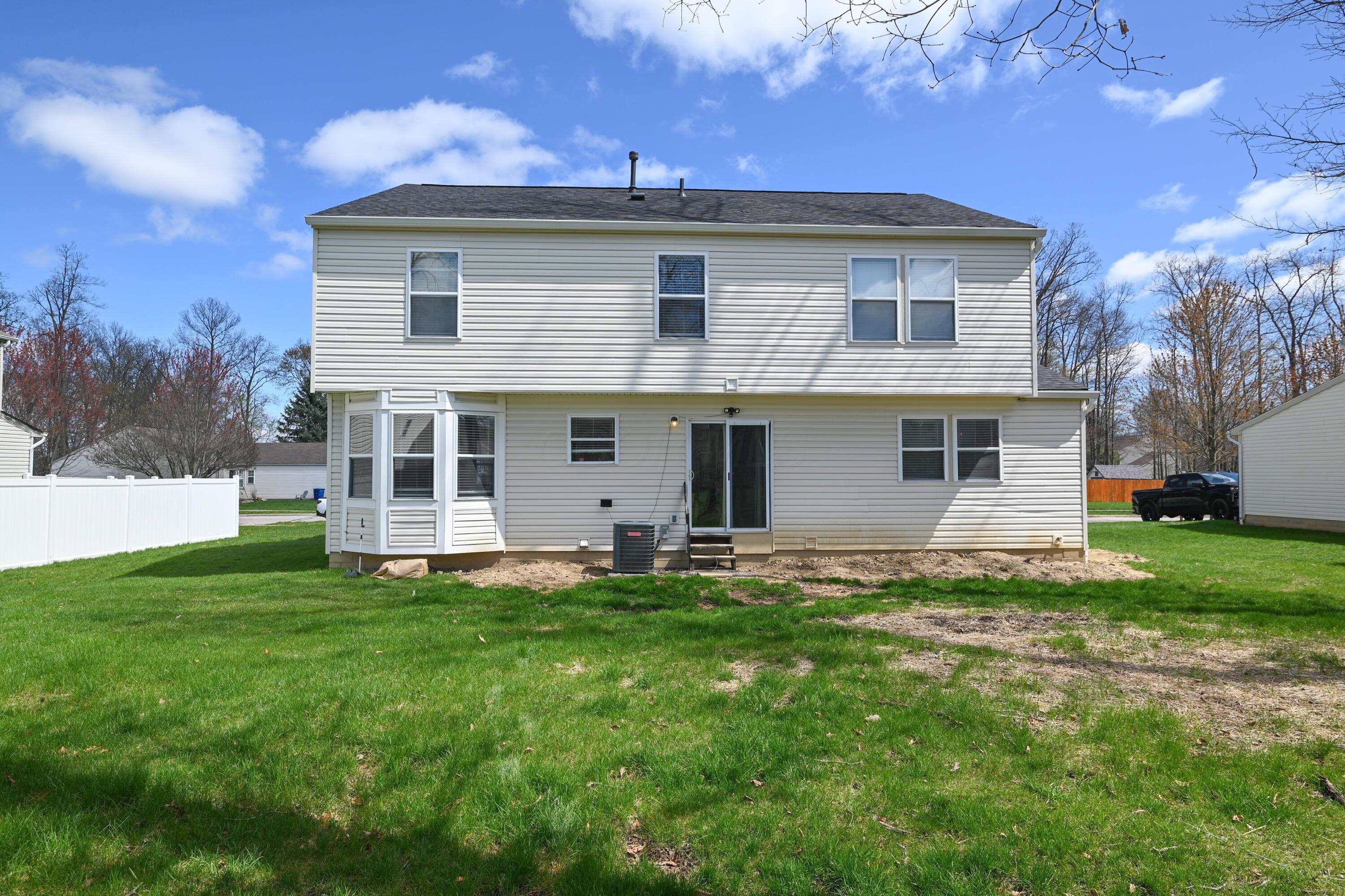 217 Harwood Court, Delaware, Ohio image 2