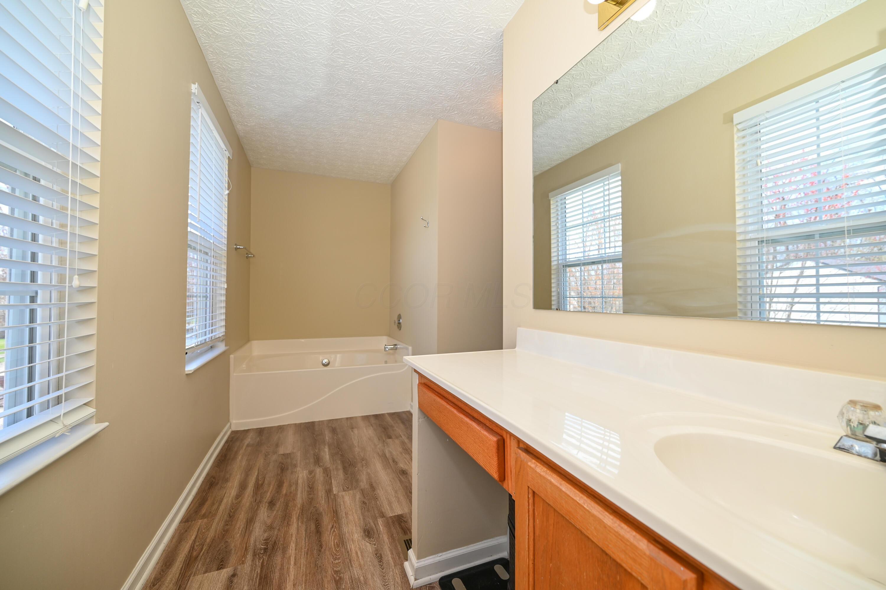 217 Harwood Court, Delaware, Ohio image 33