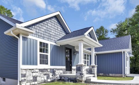 Tiny photo for 63 Appleseed Court Court, Howard, OH 43028 (MLS # 225041078)