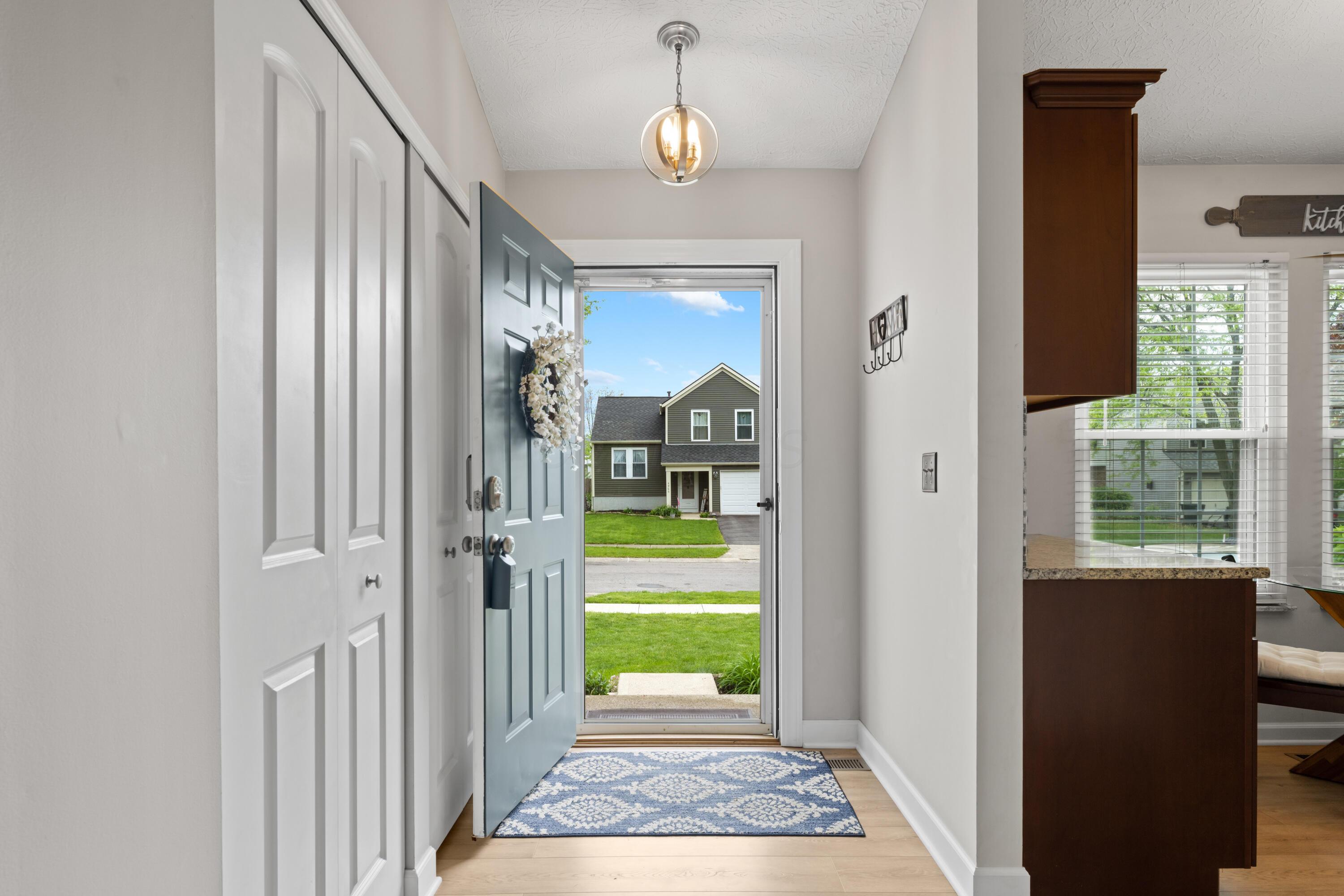 4969 Hidden View Court, Hilliard, Ohio image 5