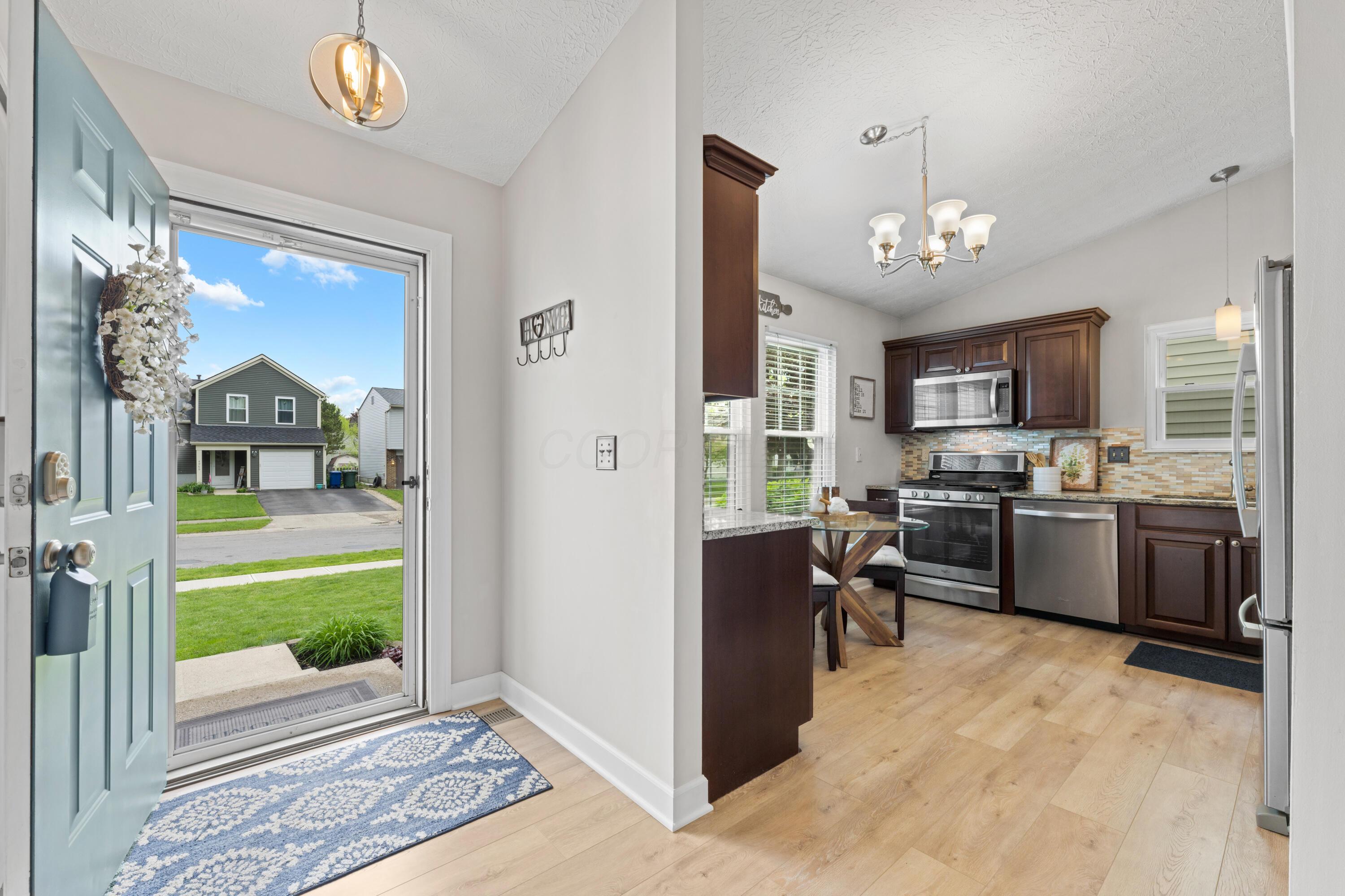 4969 Hidden View Court, Hilliard, Ohio image 6