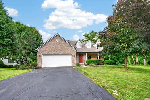 Photo of 1422 Reserve Drive, Reynoldsburg, OH 43068 (MLS # 226021705)