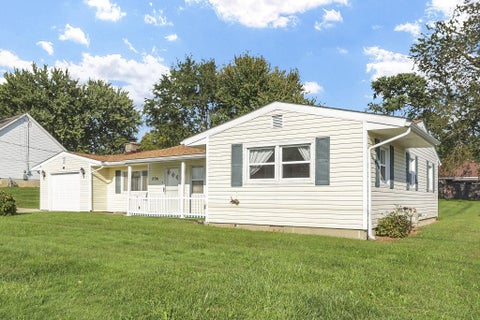 Homes For Sale - 204 2nd Street<br/> Pleasantville, OH 43148