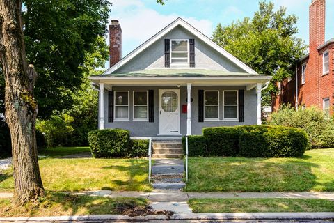 Photo of 1607 Elmwood Avenue, Columbus, OH 43212 (MLS # 226010698)