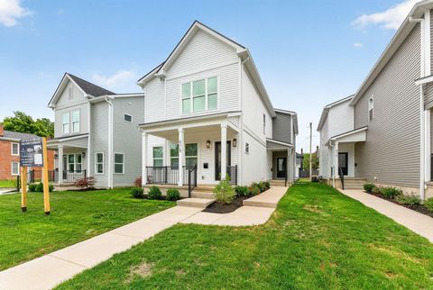 Photo of 977 Oak Street, Columbus, OH 43205 (MLS # 226022196)