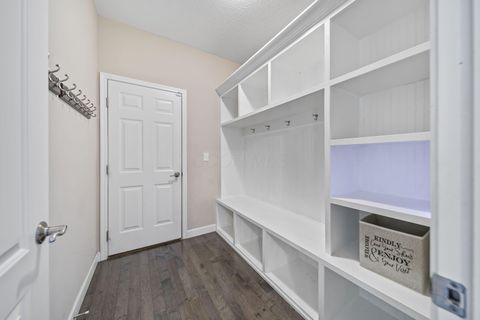 Tiny photo for 465 Hawking Drive, Galena, OH 43021 (MLS # 225039571)