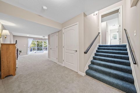 Tiny photo for 465 Hawking Drive, Galena, OH 43021 (MLS # 225039571)