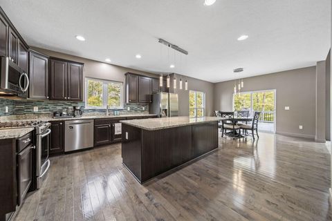 Tiny photo for 465 Hawking Drive, Galena, OH 43021 (MLS # 225039571)