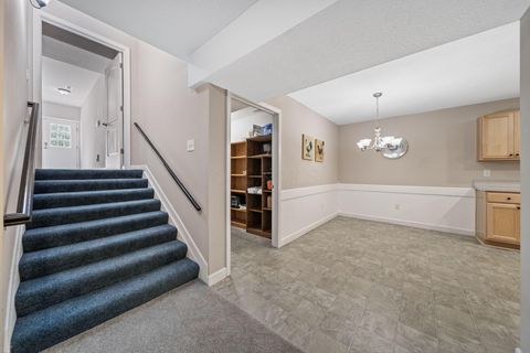 Tiny photo for 465 Hawking Drive, Galena, OH 43021 (MLS # 225039571)