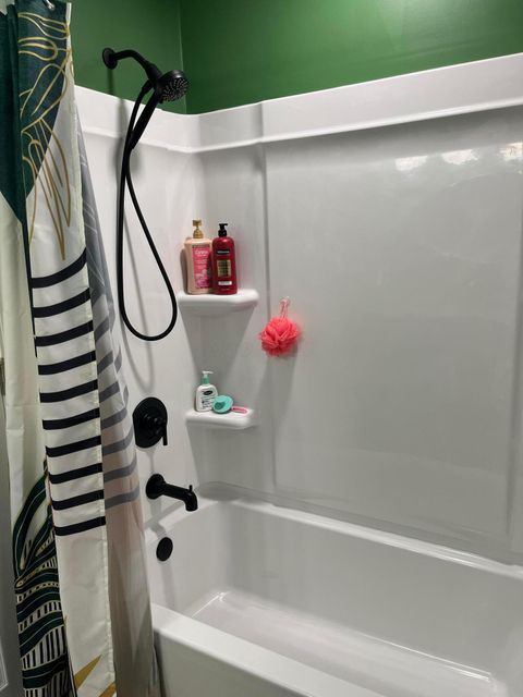 Tiny photo for 542 Douglas Drive, Circleville, OH 43113 (MLS # 226002713)