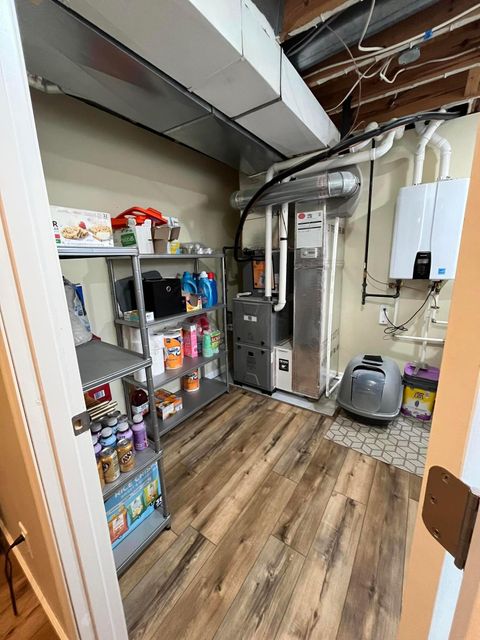 Tiny photo for 542 Douglas Drive, Circleville, OH 43113 (MLS # 226002713)