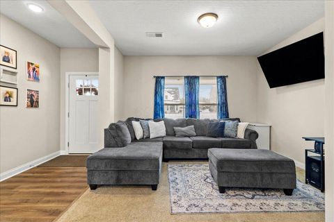 Tiny photo for 1604 Raymond Avenue, Bellefontaine, OH 43311 (MLS # 226000171)