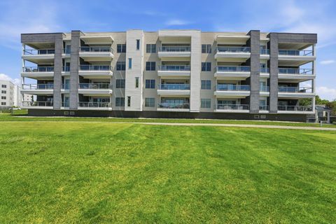 Photo of 5233 Highpointe Lakes Drive 301 #301, Westerville, OH 43081 (MLS # 226016460)