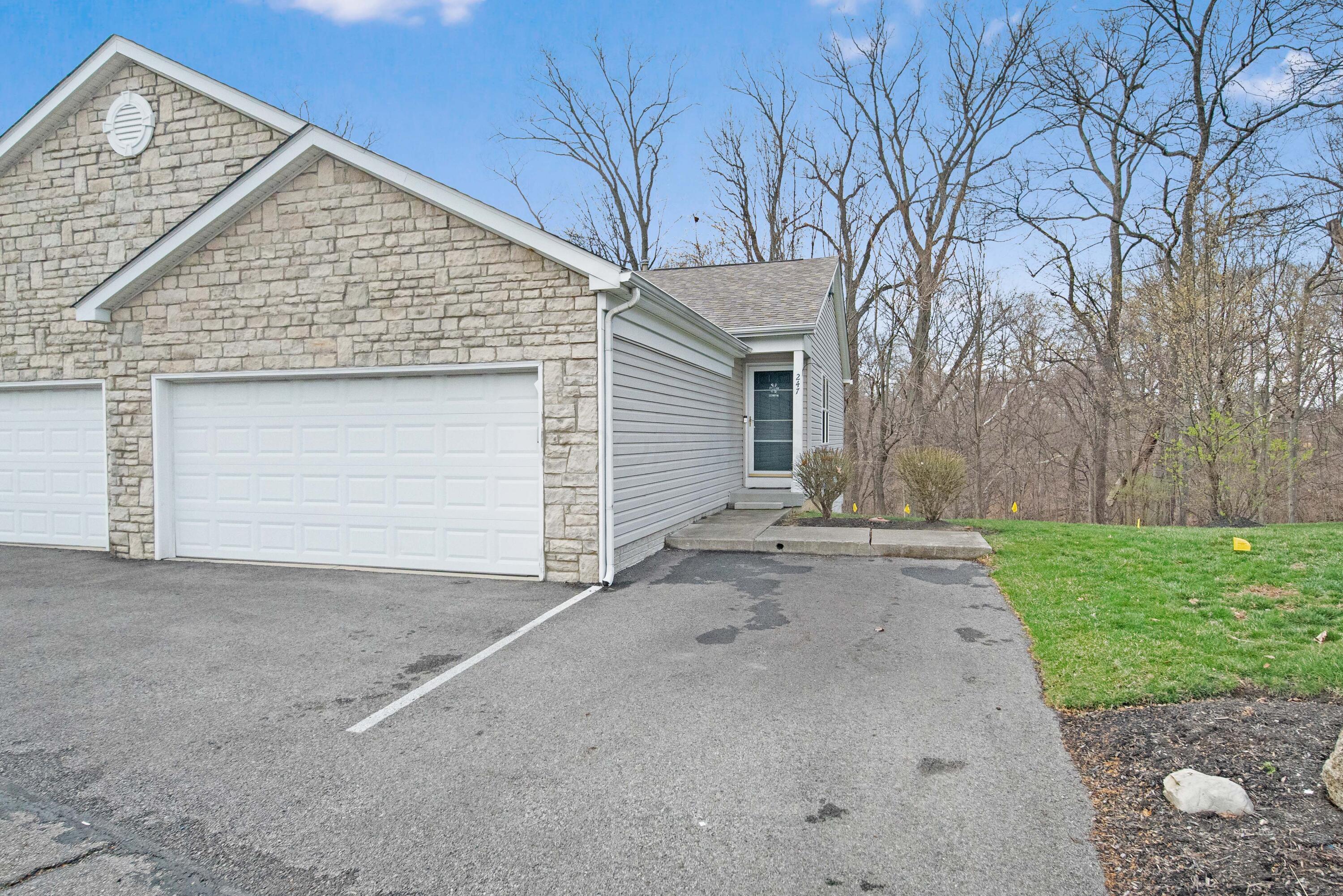 247 Brueghel, Blacklick, Ohio image 1