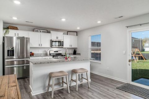 Tiny photo for 377 St James Gate Way, Newark, OH 43055 (MLS # 226002627)