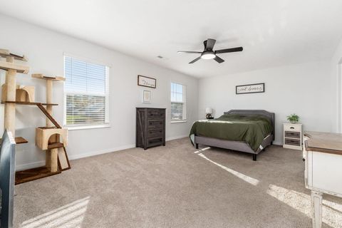 Tiny photo for 377 St James Gate Way, Newark, OH 43055 (MLS # 226002627)