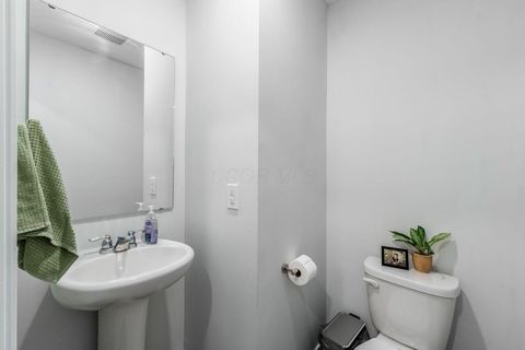 Tiny photo for 377 St James Gate Way, Newark, OH 43055 (MLS # 226002627)