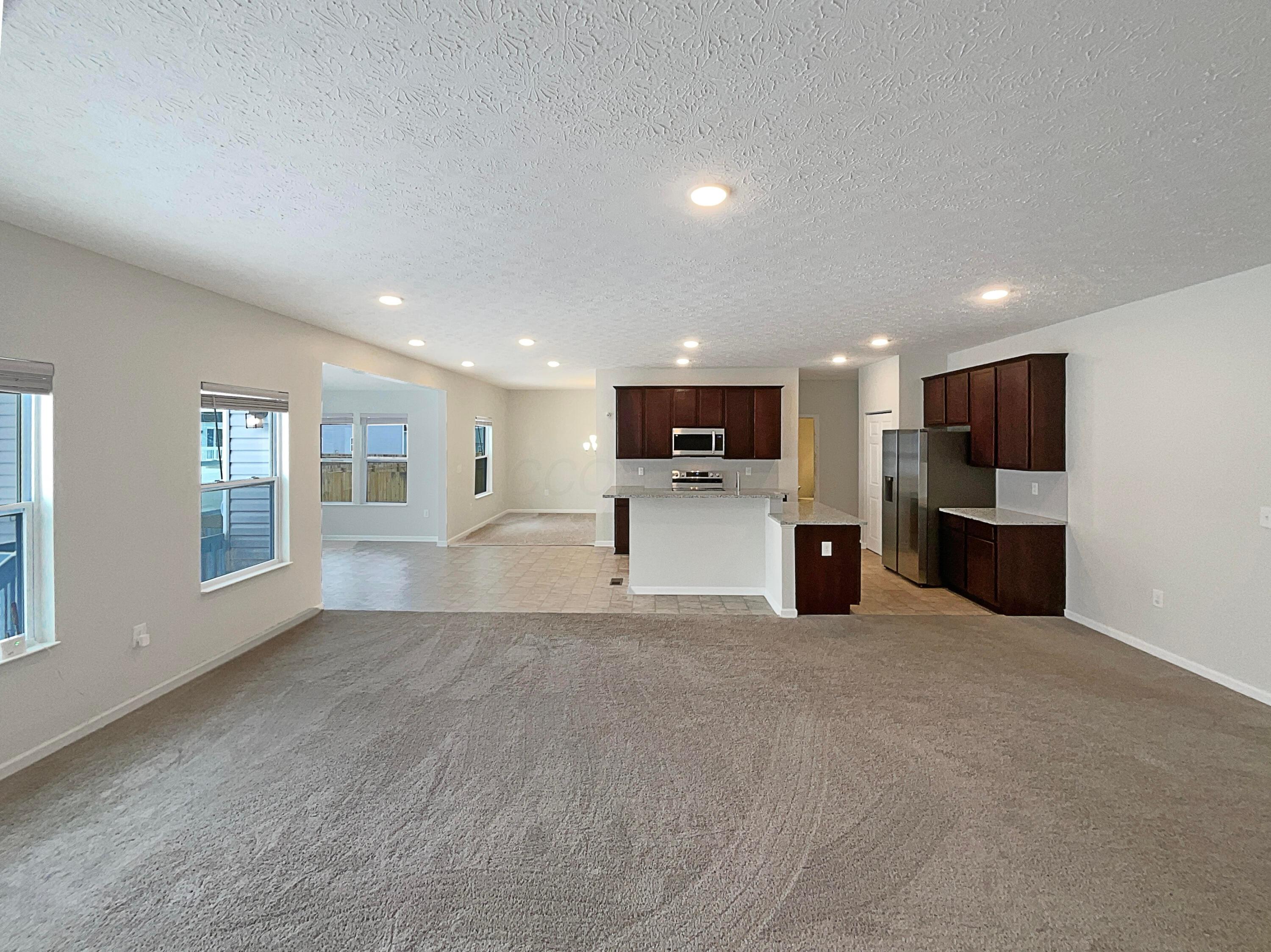 1128 Legacy Lane, Pataskala, Ohio image 9