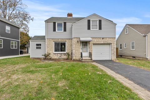 Photo of 1550 College Hill Drive, Columbus, OH 43221 (MLS # 225040134)