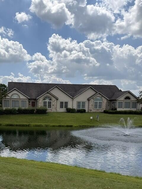 Condo For Sale - 5919 Landings Pond Place<br/> Grove City, OH 43123