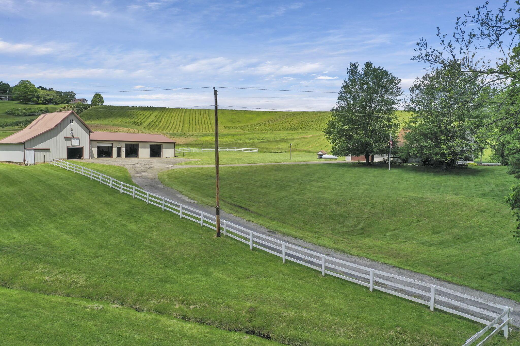 4420 Tavener Road, Newark, Ohio image 2