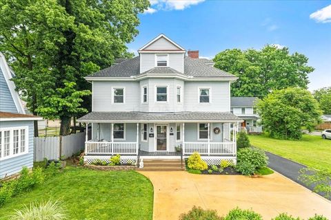 Homes For Sale - 534 W Main Street<br/> Newark, OH 43055