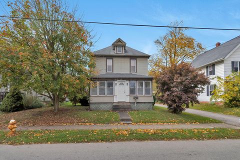 Photo of 1022 Union Street, Ashland, OH 44805 (MLS # 225040322)