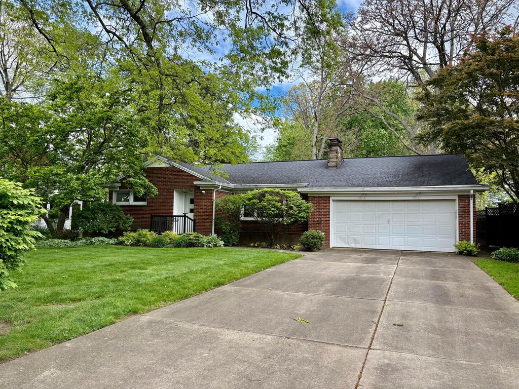 Photo of 319 Bachtel Street SE, North Canton, OH 44720 (MLS # 226017308)