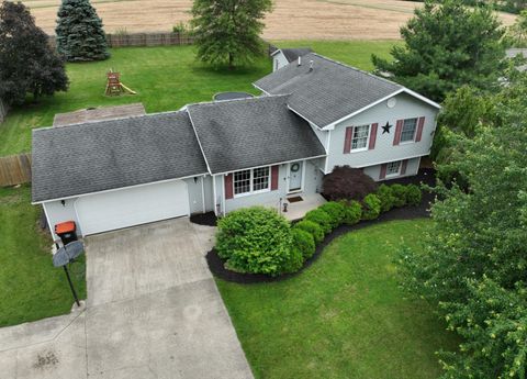 Photo of 533 W Main Street, Leesburg, OH 45135 (MLS # 226018521)