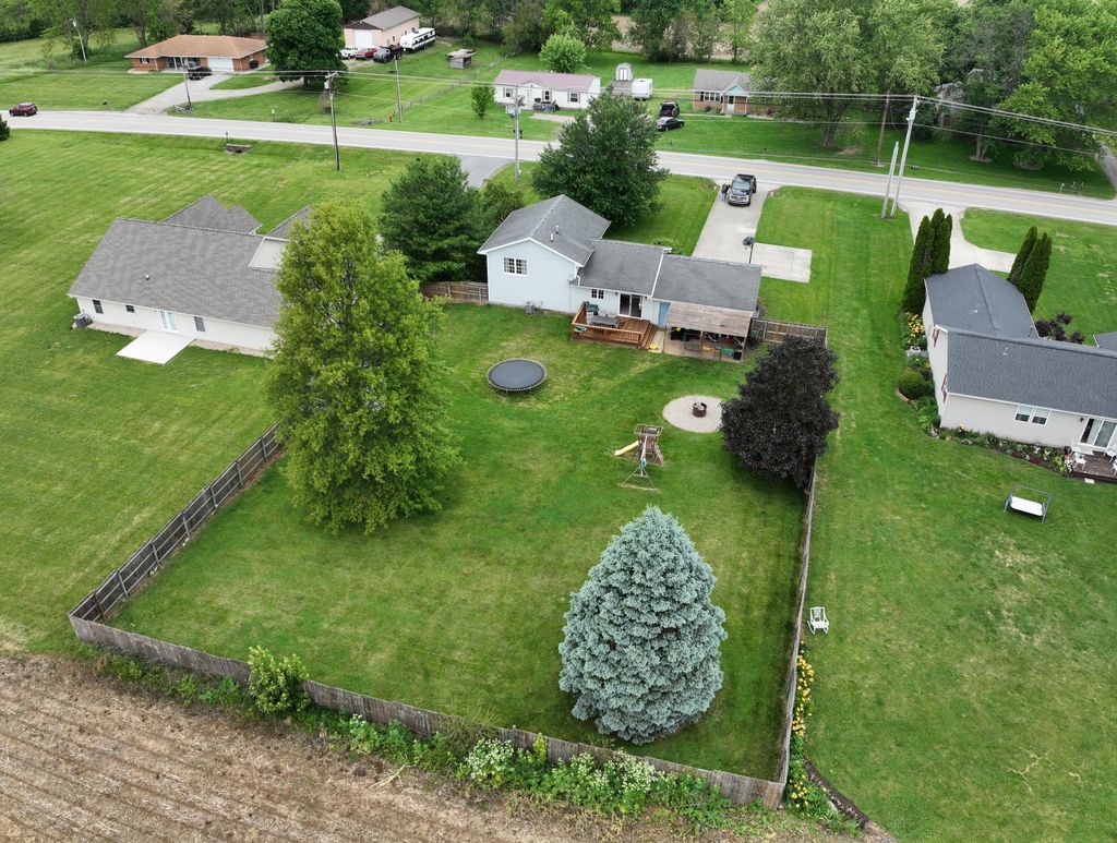 Photo of 533 W Main Street, Leesburg, OH 45135 (MLS # 226018521)