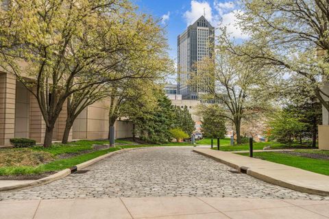 Tiny photo for 1 Miranova Place 1840 #1840, Columbus, OH 43215 (MLS # 226013103)