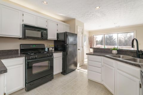 Tiny photo for 3426 Fishinger Mill Drive A8 #A8, Hilliard, OH 43026 (MLS # 226002571)